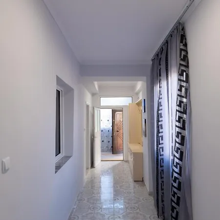 Apartment Daniel Sarande
